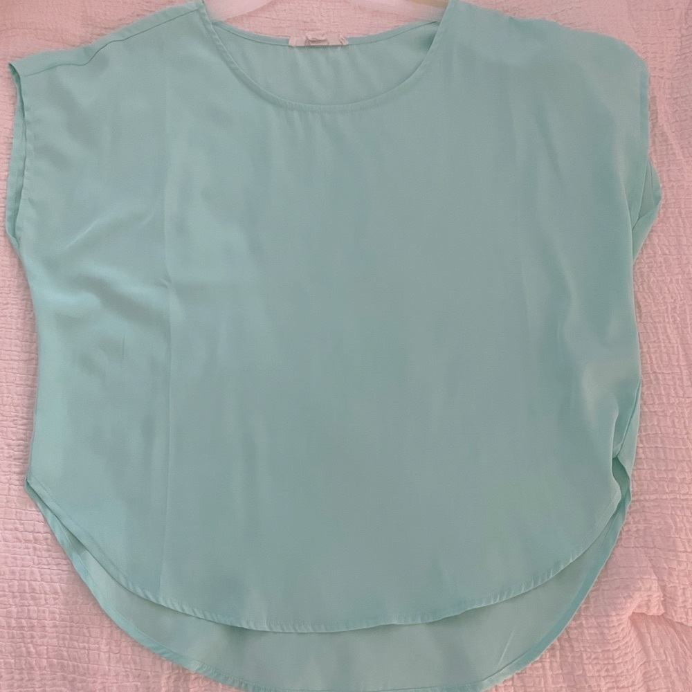 Can size S pastel short-sleeved top?